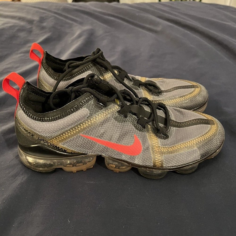 Nike Vapormax Size 8 Womens - Black / Pink / Gold